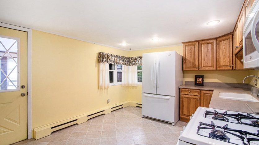 Suzy Glomski lake home Realtor Paw Paw