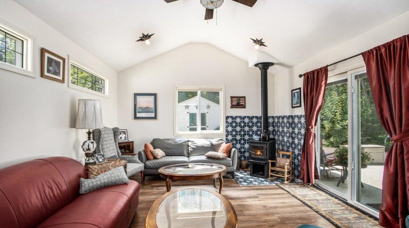 Suzy Glomski Paw Paw real estate