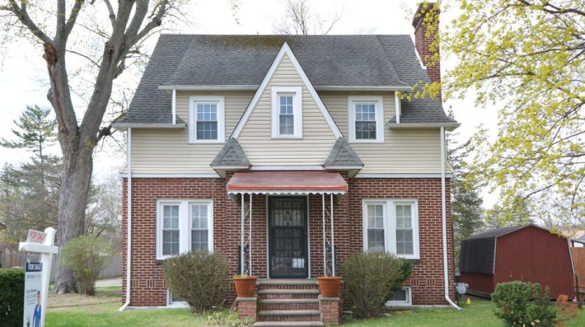 601 Kalamazoo St for sale