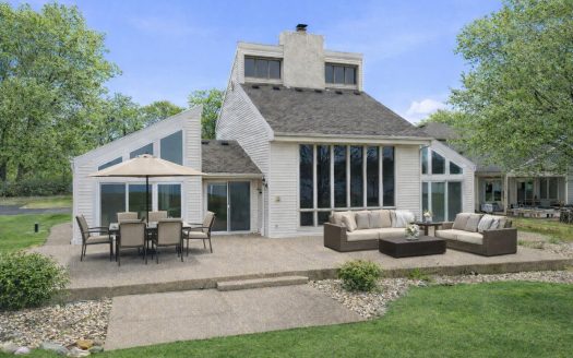 unique lakefront home on all-sports Indian Lake